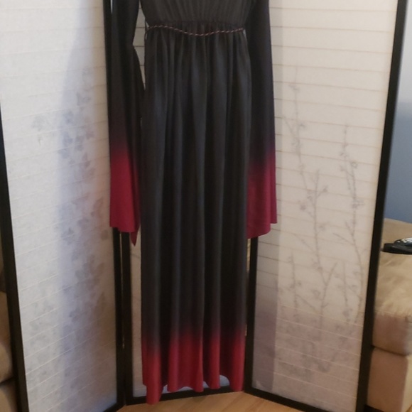 SPIRIT HALLOWEEN BLOOD VAMPIRE COSTUME - Picture 6 of 8